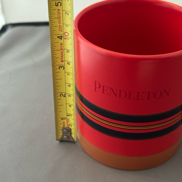 Pendleton Red Mug with Terracotta Base‎ - Picture 4 of 5